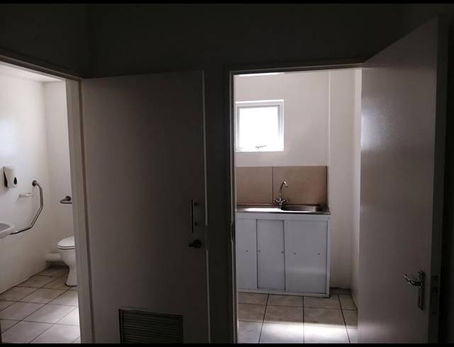 INDUSTRIAL PROPERTY TO RENT IN LASER PARK